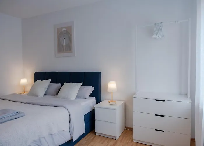 Stadtkern - Kingsize - 24H Check In - Arbeitsplatz - Nespresso - Vollausgestattet