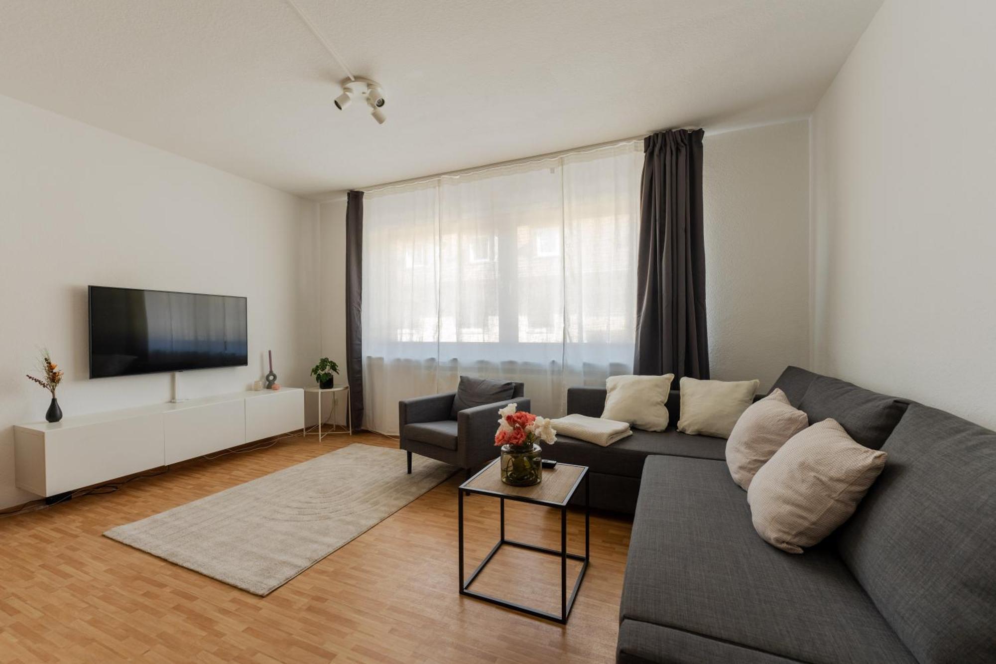 Stadtkern - Kingsize - 24h Check In - Arbeitsplatz - Nespresso - Vollausgestattet