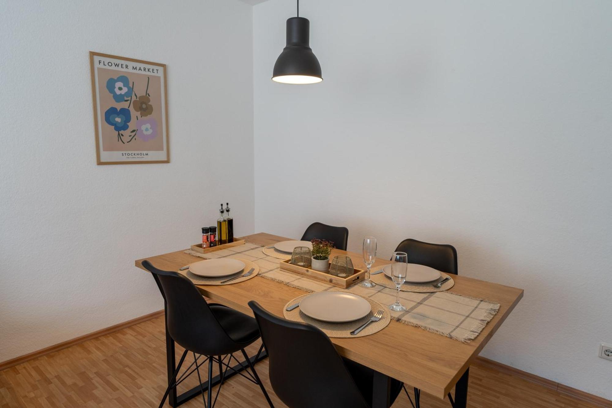 Apartment Stadtkern - Kingsize - 24h Check In - Arbeitsplatz - Nespresso - Vollausgestattet *