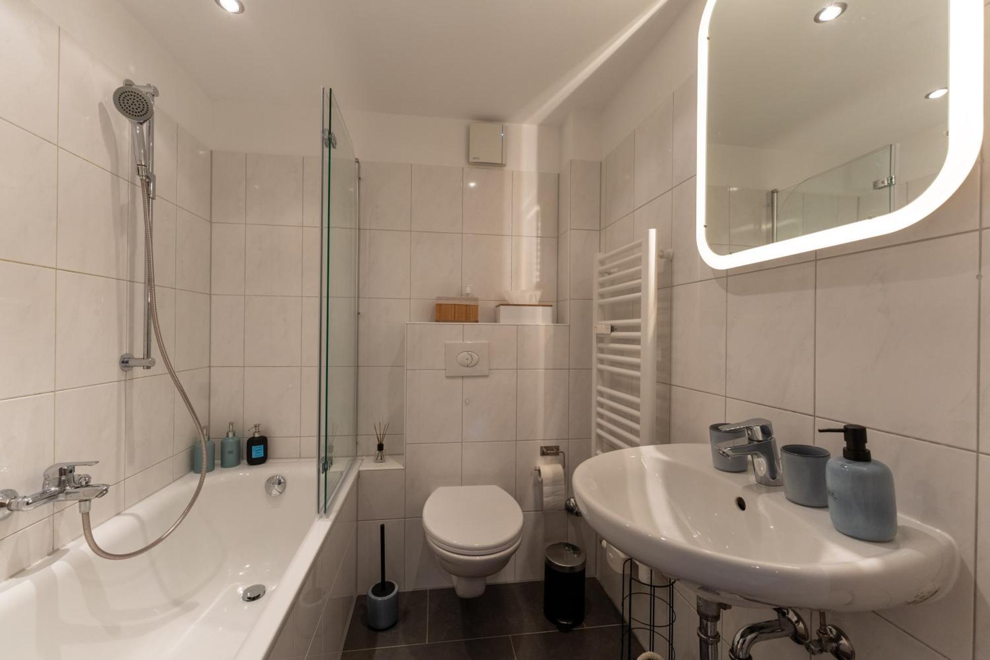 Stadtkern - Kingsize - 24h Check In - Arbeitsplatz - Nespresso - Vollausgestattet Apartment